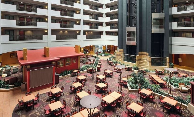 Dining area perfect for coworking at Embassy Suites By Hilton Hampton Convention Center.