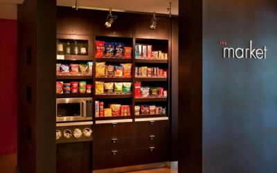 Convenience store at Sonesta Select Boston Milford.