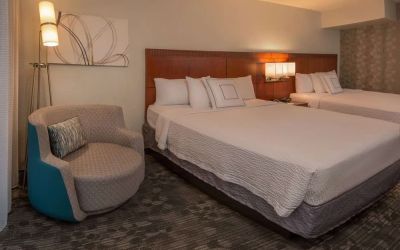 Day use twin room at Sonesta Select Arlington Rosslyn.