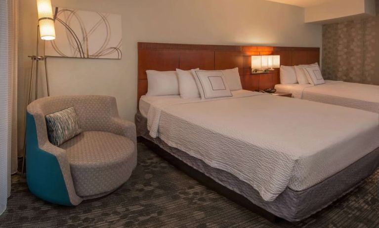 Day use twin room at Sonesta Select Arlington Rosslyn.