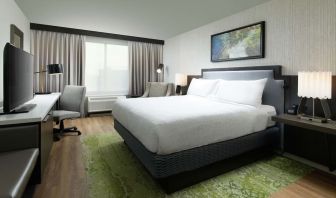 Day use room with work desk and natural light at Hilton Garden Inn Memphis Downtown.
