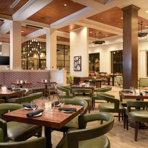 Dining area perfect for coworking at Hilton Garden Inn Memphis Downtown.