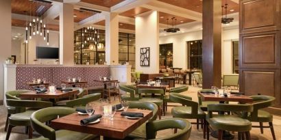 Dining area perfect for coworking at Hilton Garden Inn Memphis Downtown.