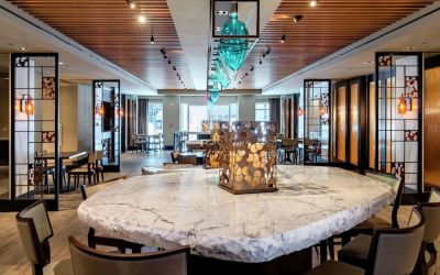 Dining area at New York Hilton Midtown.