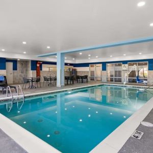 Relaxing indoor pool at Hampton Inn & Suites Schererville.