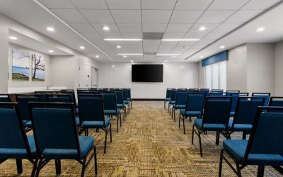 Spacious meeting room at Hampton Inn & Suites Schererville.