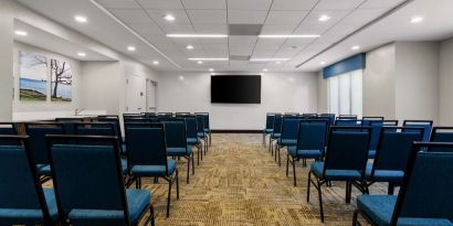 Spacious meeting room at Hampton Inn & Suites Schererville.