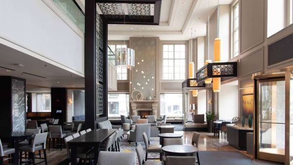 Hotel Hilton Chicago image