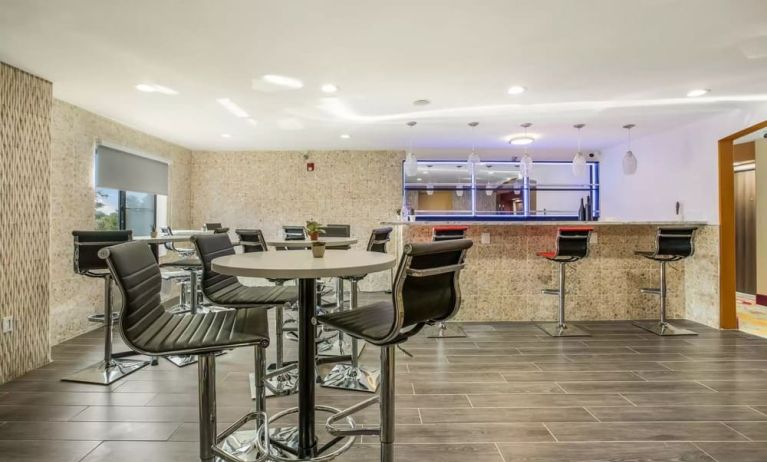 Coworking lounge at The Leo Collection, An Ascend Collection Hotel.