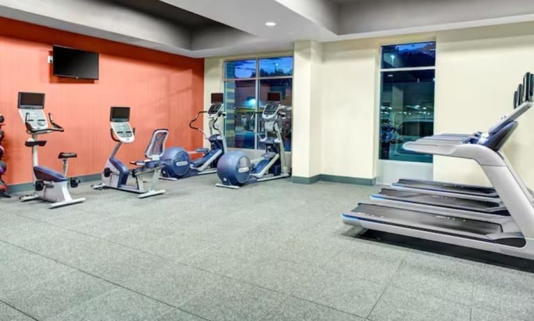 Fitness center at Hampton Inn & Suites By Hilton Atlanta Perimeter Dunwoody.