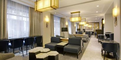 Lounge area at New York Hilton Midtown.