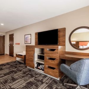 Day use room's workspace at Hampton Inn & Suites Benton Harbor.