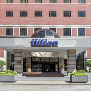 Entrance at Hilton Minneapolis.