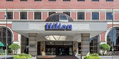 Entrance at Hilton Minneapolis.