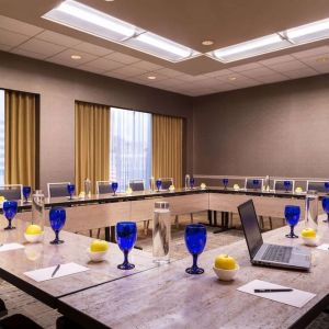 Professional meeting room at Hilton Minneapolis.