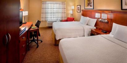 Day use twin room with work desk at Sonesta Select Boston Danvers.