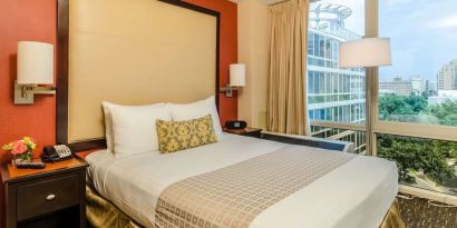 Day use room with natural light at Beacon Hotel.
