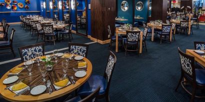 Dining area perfect for coworking at Beacon Hotel.