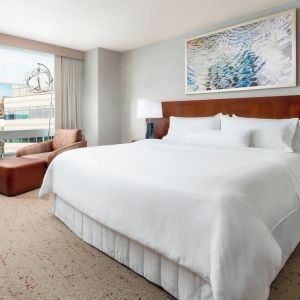 Day use room with natural light at The Westin Arlington Gateway.