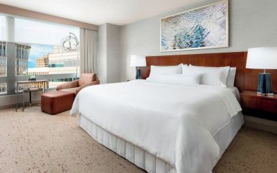 Day use room with natural light at The Westin Arlington Gateway.
