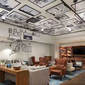 Dining area perfect for coworking at The Westin Arlington Gateway.