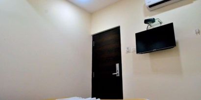 King room at THE BEST HOTEL MUMBAI.