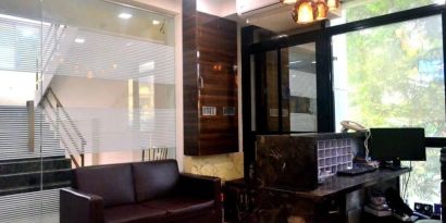 Lobby seating at THE BEST HOTEL MUMBAI.