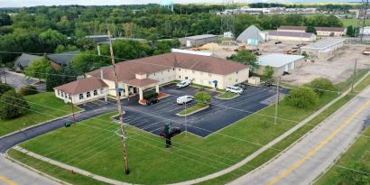 Hotel exterior at Quality Inn & Suites Woodstock Near Lake Geneva.
