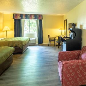Day use room at Quality Inn & Suites Woodstock Near Lake Geneva.