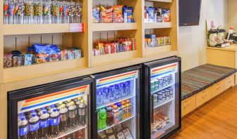Snack bar at Towneplace Suites By Marriott Arundel Mills.