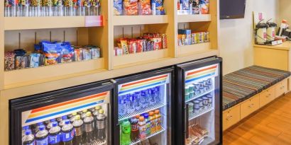 Snack bar at Towneplace Suites By Marriott Arundel Mills.