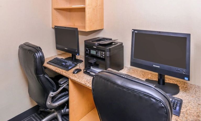 Business center at Towneplace Suites By Marriott Arundel Mills.