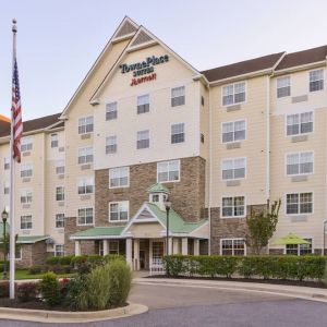 Hotel exterior at Towneplace Suites By Marriott Arundel Mills.