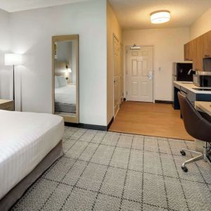 Day use room with work desk and private bathroom at Sonesta Simply Suites Baltimore BWI Airport.