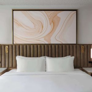 King bed at Sonesta Miami Airport.
