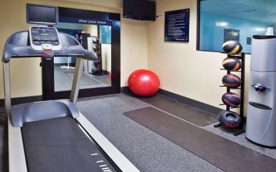 Fitness center at Hampton Inn Columbus-East.