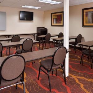 Professional meeting room at Hampton Inn Columbus-East.