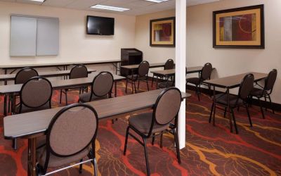 Professional meeting room at Hampton Inn Columbus-East.