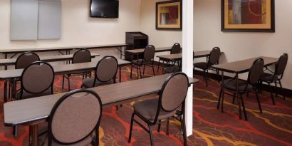 Professional meeting room at Hampton Inn Columbus-East.
