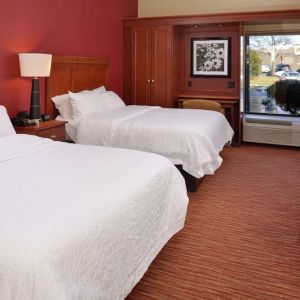 Day use twin room with work desk at Hampton Inn Columbus-East. 