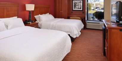Day use twin room with work desk at Hampton Inn Columbus-East. 