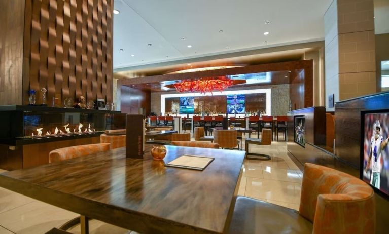 Dining area perfect for coworking at Hilton Dallas/ Plano Granite Park.