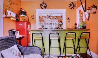 Hotel bar at Arroyo Vista Inn.