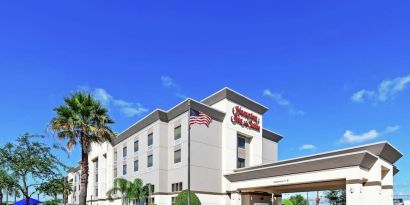 Hotel exterior at Hampton Inn & Suites Houston-Bush Intercontinental Aprt.
