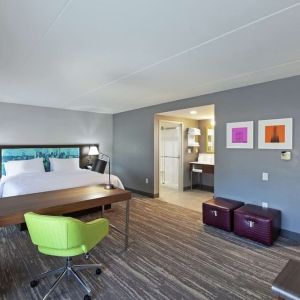 King room with work station at Hampton Inn & Suites Houston-Bush Intercontinental Aprt.