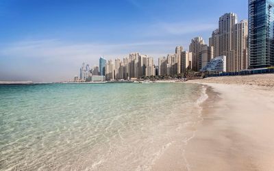 Beach access at Hilton Dubai The Walk.