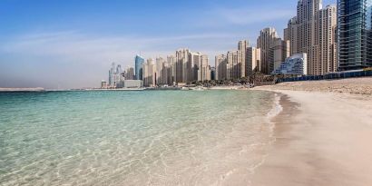 Beach access at Hilton Dubai The Walk.
