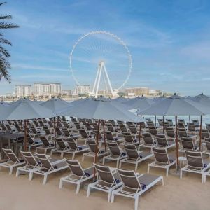 Beach access at Hilton Dubai The Walk.