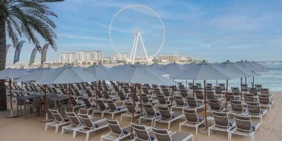 Beach access at Hilton Dubai The Walk.