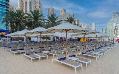 Beach access at Hilton Dubai The Walk.